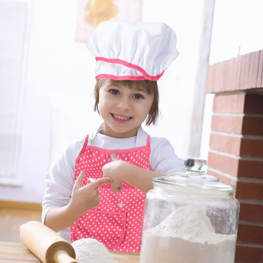 Acekid Oven Mitt with padding protects young hands during play cooking.