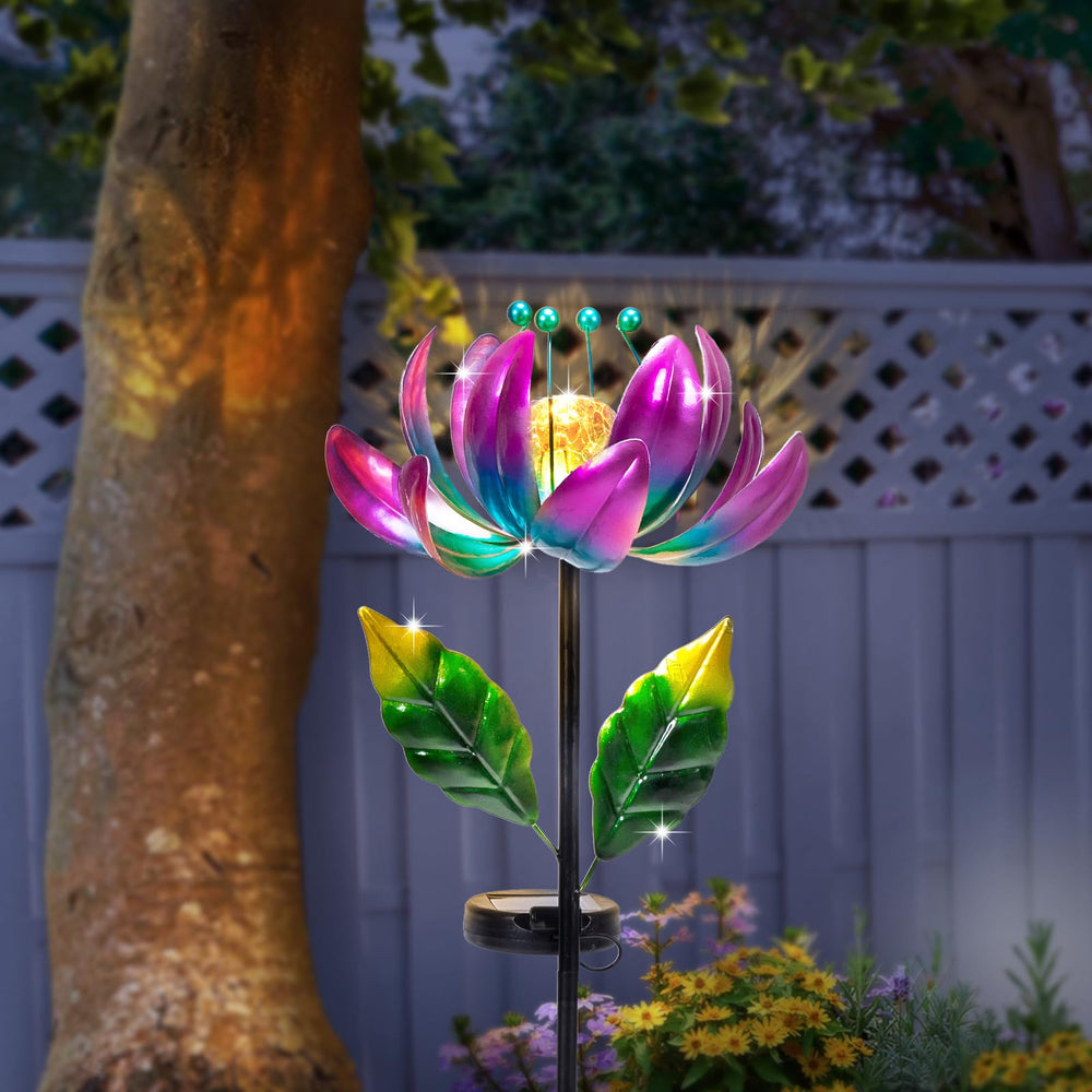 AIINY polished metal petals reflect sunlight for a sparkling effect