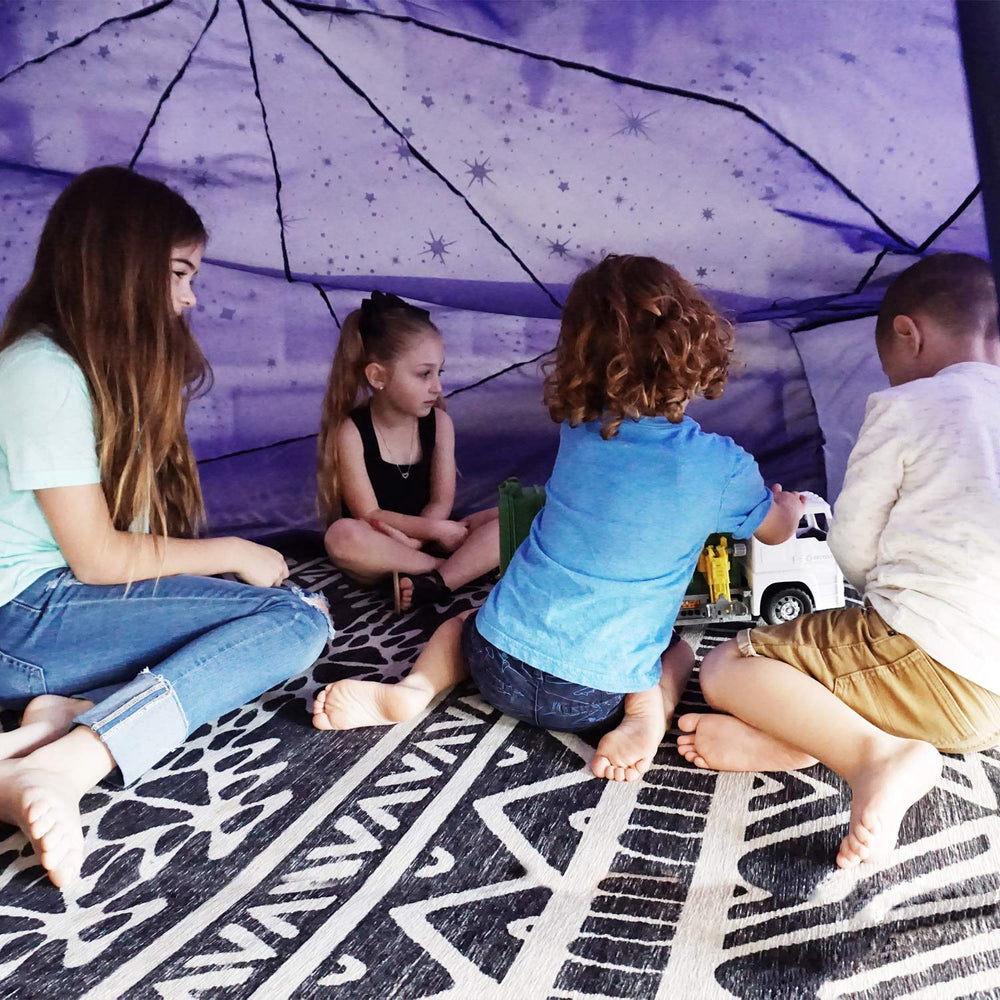 Air Fort safety features with mesh divider for supervised fun