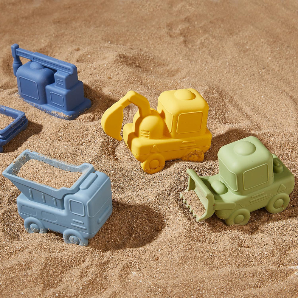 AMCHSURI 4-piece gift-ready bath toy set for toddlers.