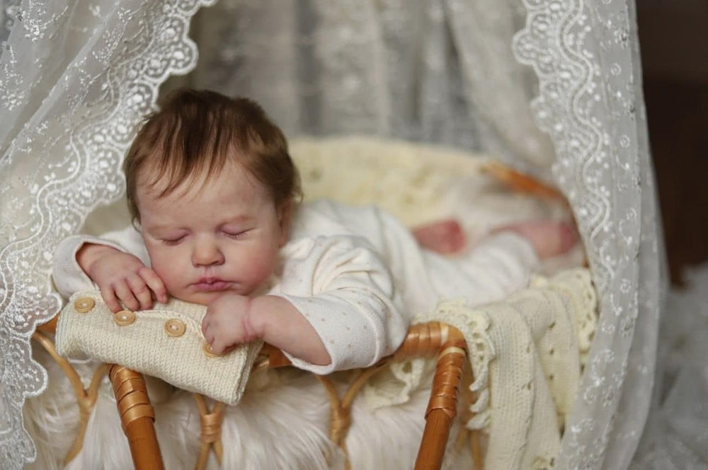 Anano Loulou magnetic pacifier for cozy feeding moments