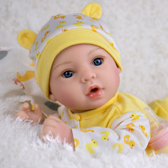 Aori lifelike newborn look ideal for role-play and storytelling.