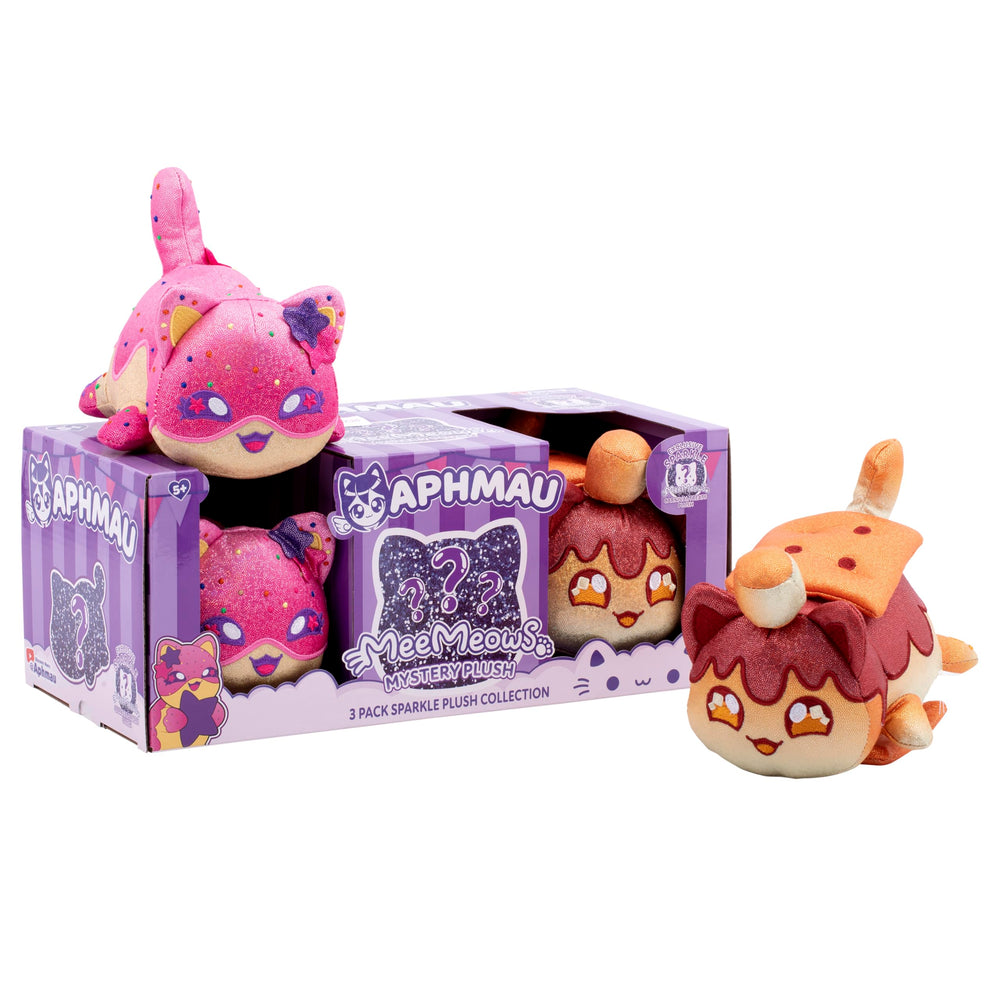 Aphmau MeeMeow closeup, signature happy face invites gentle hugs and display.