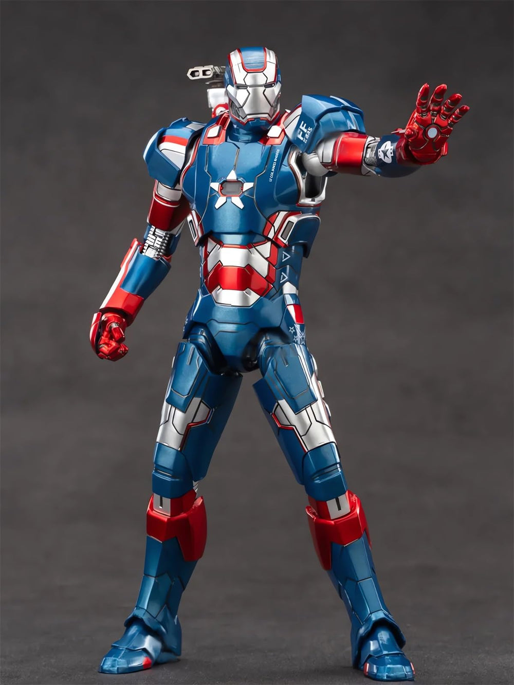 BANOBI Ironpatriot 7inch figure gift box presentation for collectors.