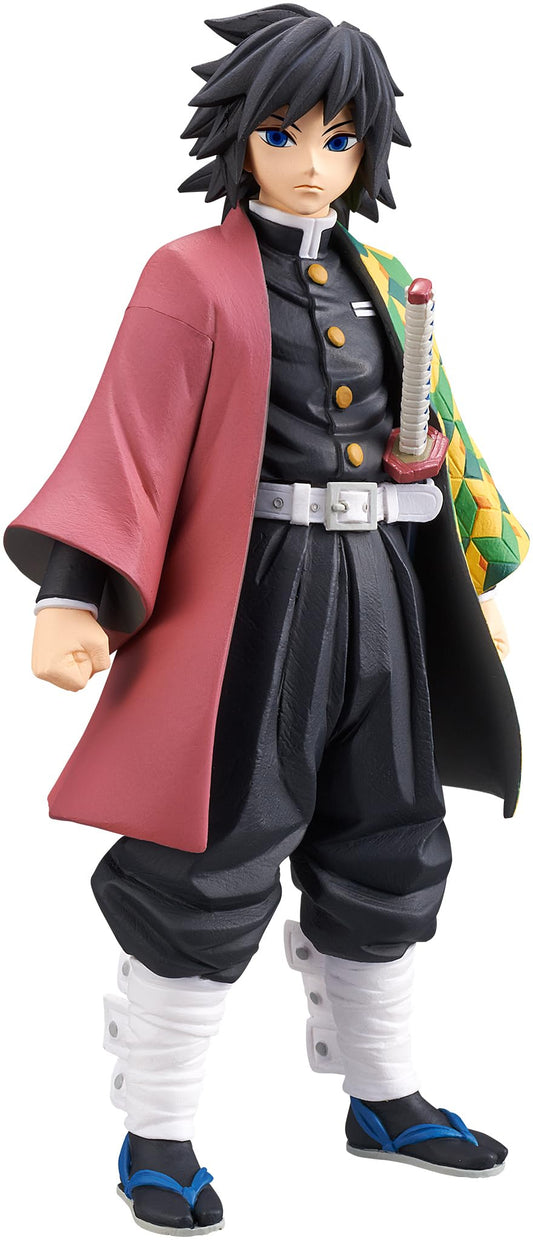 Banpresto Giyu Tomioka vol5 6-inch figure on display base for shelf collection.
