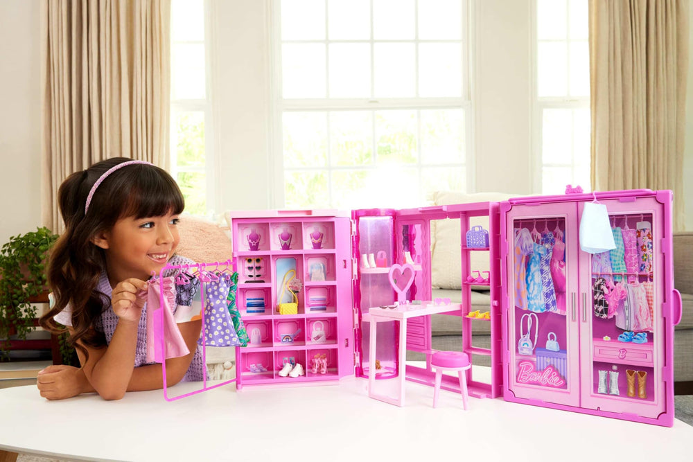 Barbie Dream Closet clothing racks with 25+ pieces for mix and match fashion fun
