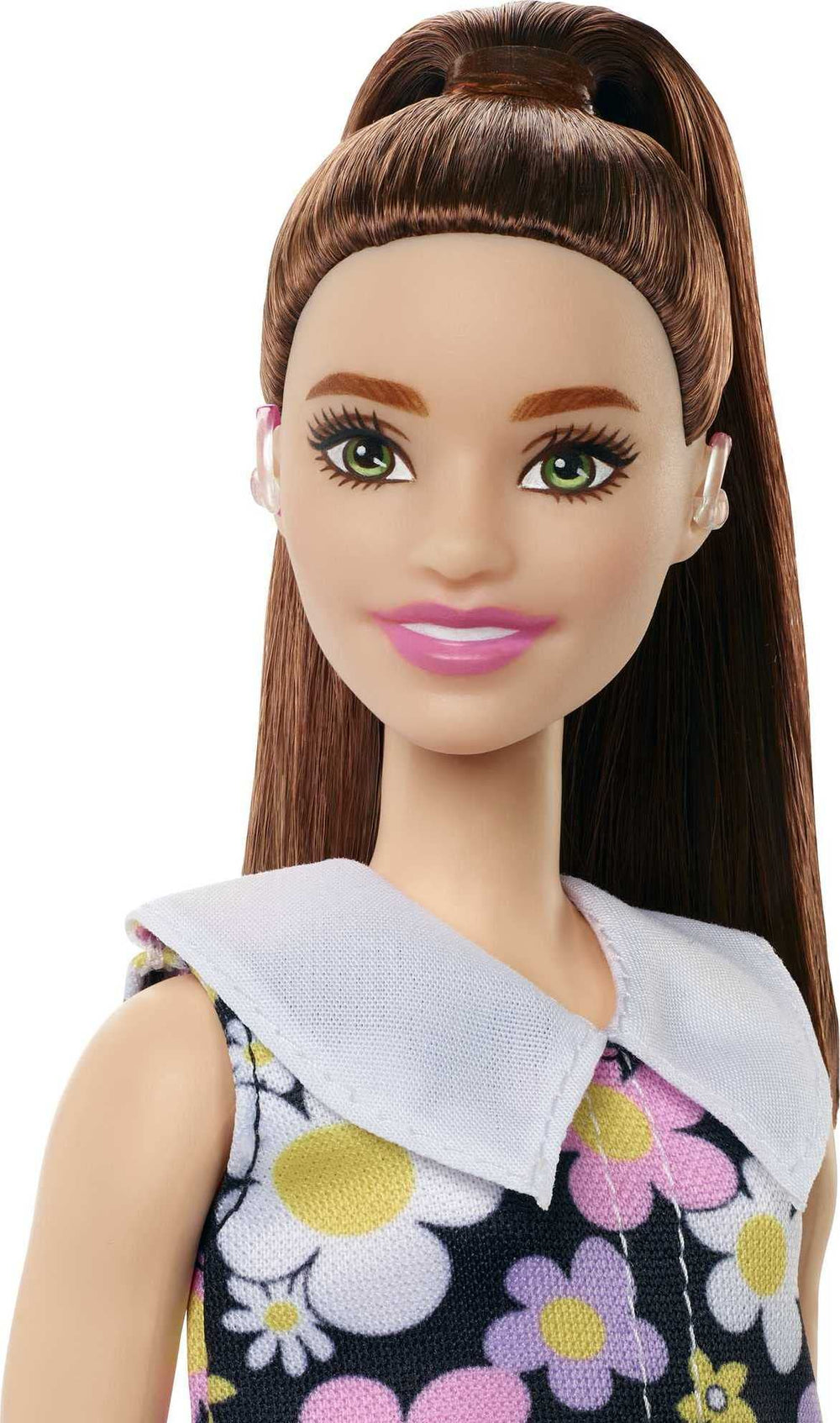 Barbie Fashionistas #187 includes a reusable vinyl bag for storage after playtime.