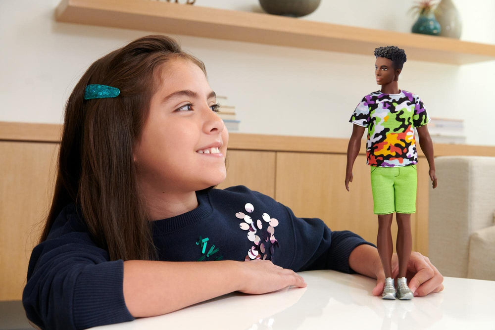 Barbie Fashionistas Ken doll’s reusable vinyl bag offers storage and DIY art customization.
