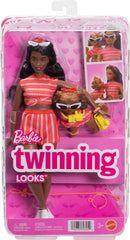 Barbie Twinning Looks bendable joints enable dynamic posing for scenes.