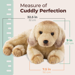 Bearington Baker lifelike features for realistic pretend play.