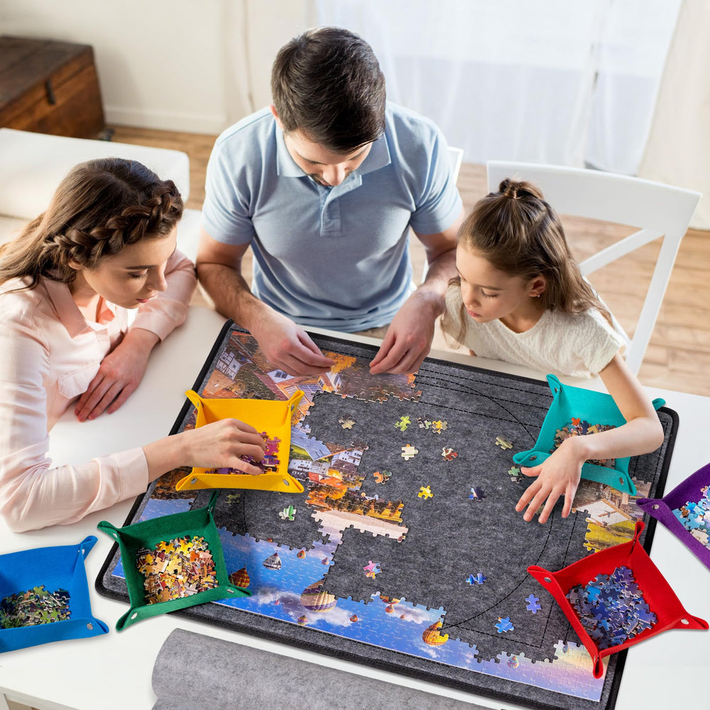 Becko US puzzle board designed for 1000-piece puzzles with ample playing space.