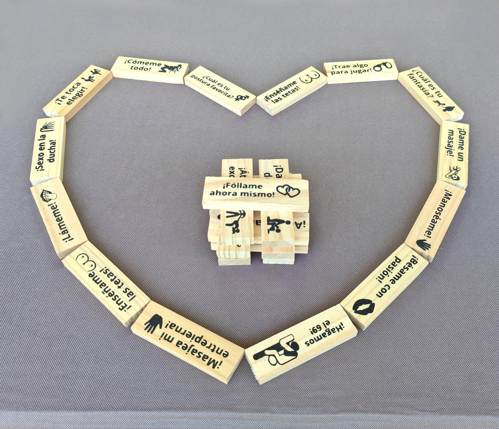 Beecotox blocks tower package box—compact gift ready for Valentine's Day.