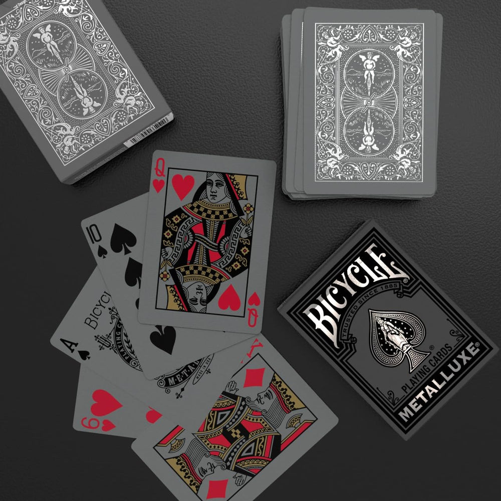 Bicycle Metalluxe back-face design highlights elegant foil pattern.