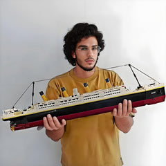 BIDIUTOY Titanic model kit interiors reveal hidden rooms for curiosity and problem-solving