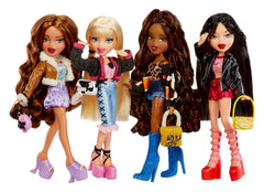 Bratz Goin’ Out Cloe sunglasses finish a chic city vibe.
