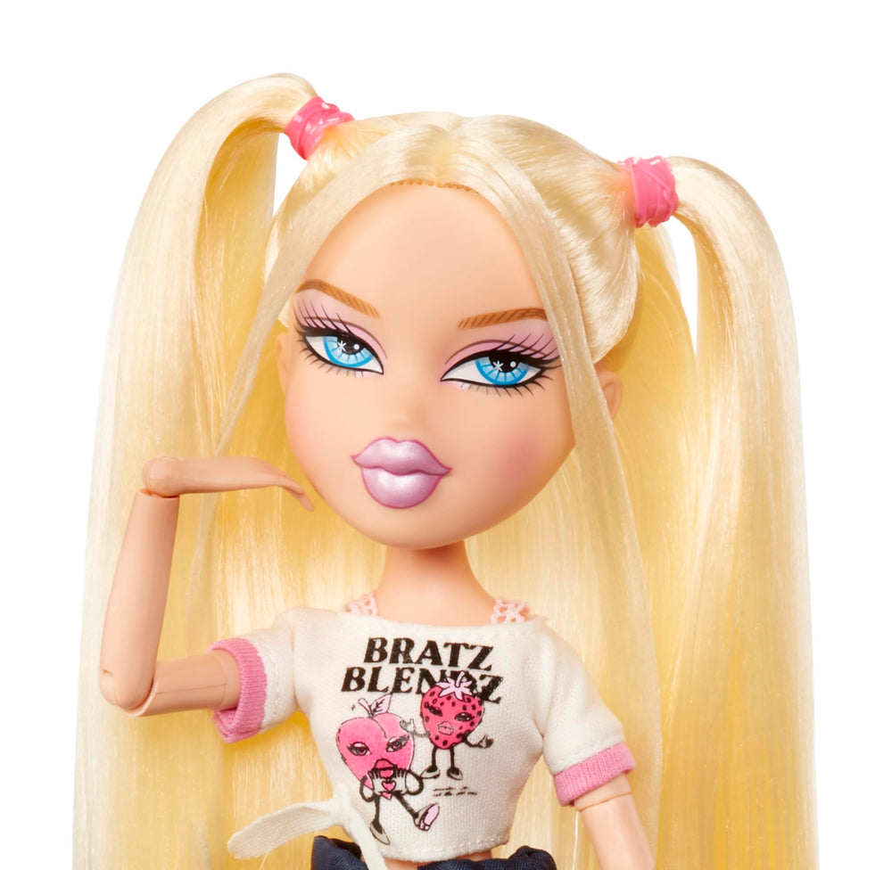 Bratz purse accessory adds a finishing touch to outfits