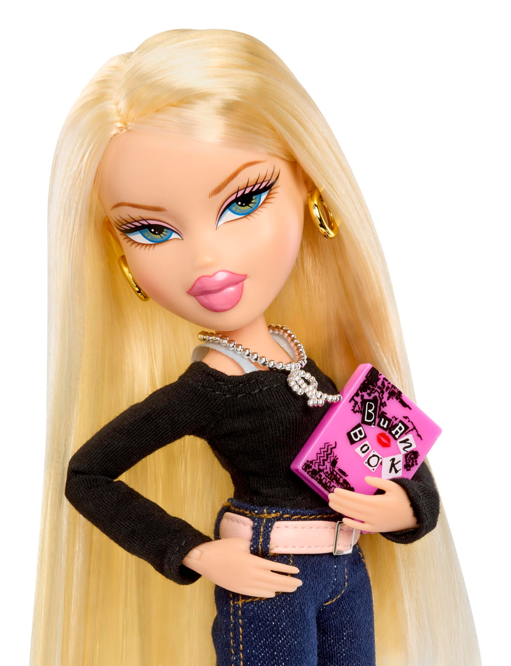 Bratz Regina silver necklace complements outfits with a polished touch