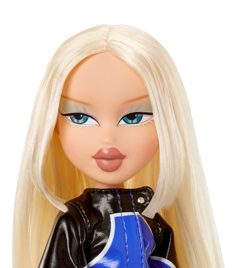 Bratz Scorchin' Cloe platform boots with lipstick heel for an edge.