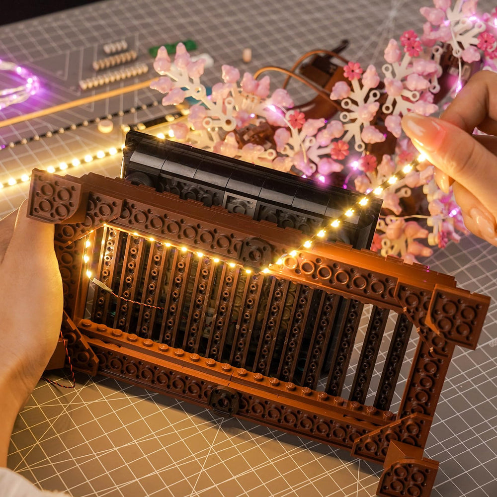 Brickshining Bonsai 10281 lighting view shows even glow on the model.