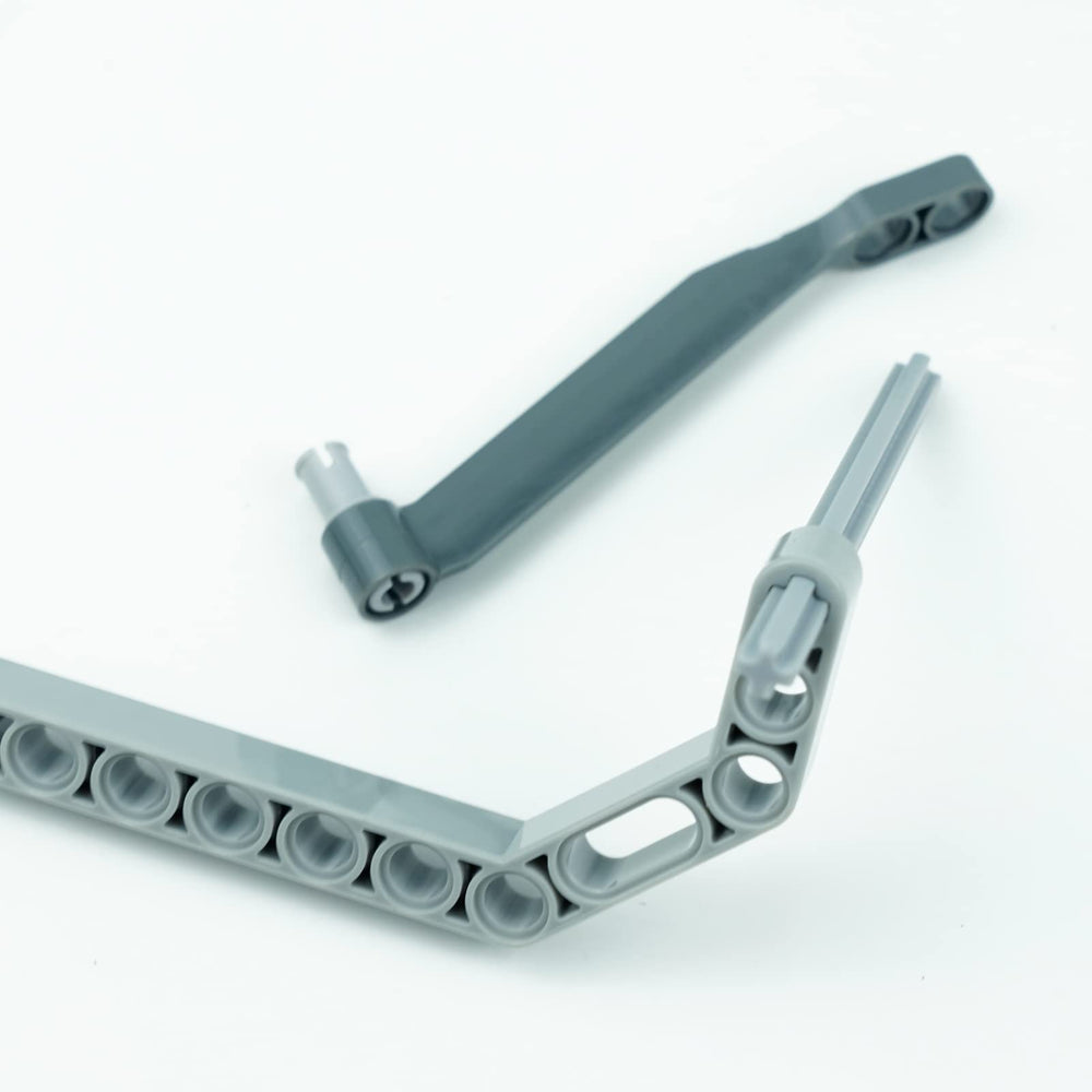 BroTex MOC model-building tools support creative construction sessions.