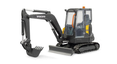 Bruder 02465 Volvo excavator arm-side swivel enables realistic digging actions.