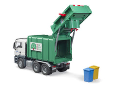 Bruder 03763 Man TGS cab: doors open for imaginative workday scenarios.