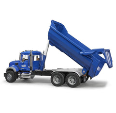 Bruder Mack Granite Halfpipe Truck cab details highlight mirrors and windows for realistic role-play.
