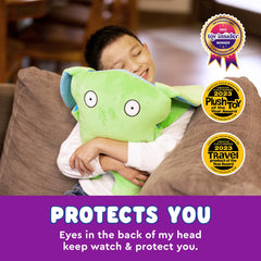 Bumpas machine-washable plush fabric simplifies cleanup after adventures.