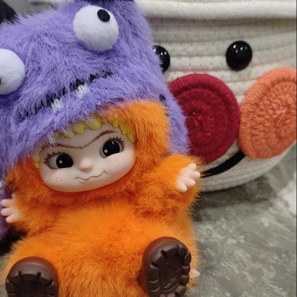 CALEMBOU Wakuku figure showcasing tiny shoes on each plush.