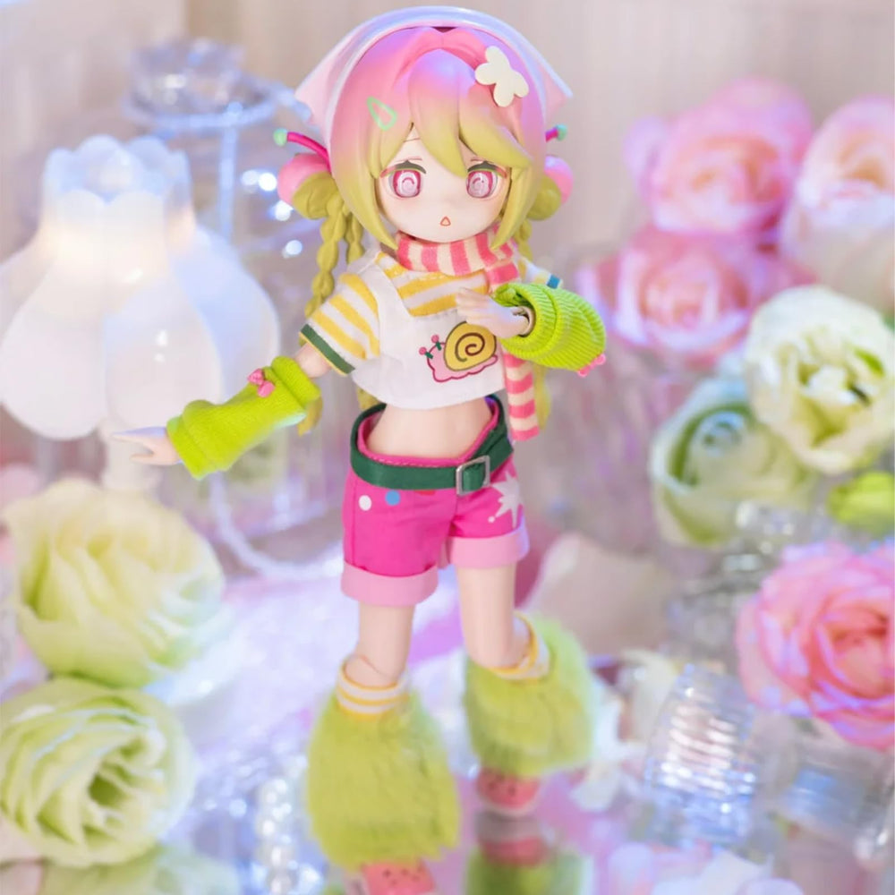 CALEMBOU Collectible gift pack—ideal for teen collectors and fans.