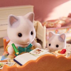 Calico Critters Latte Cat waffle accessory for mealtime role-play