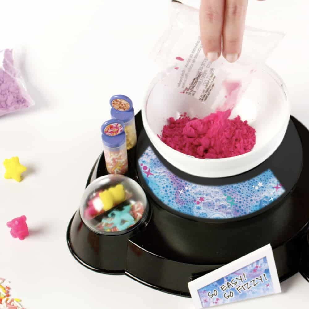 Canal Toys So Bomb DIY surprise figures reveal a toy inside