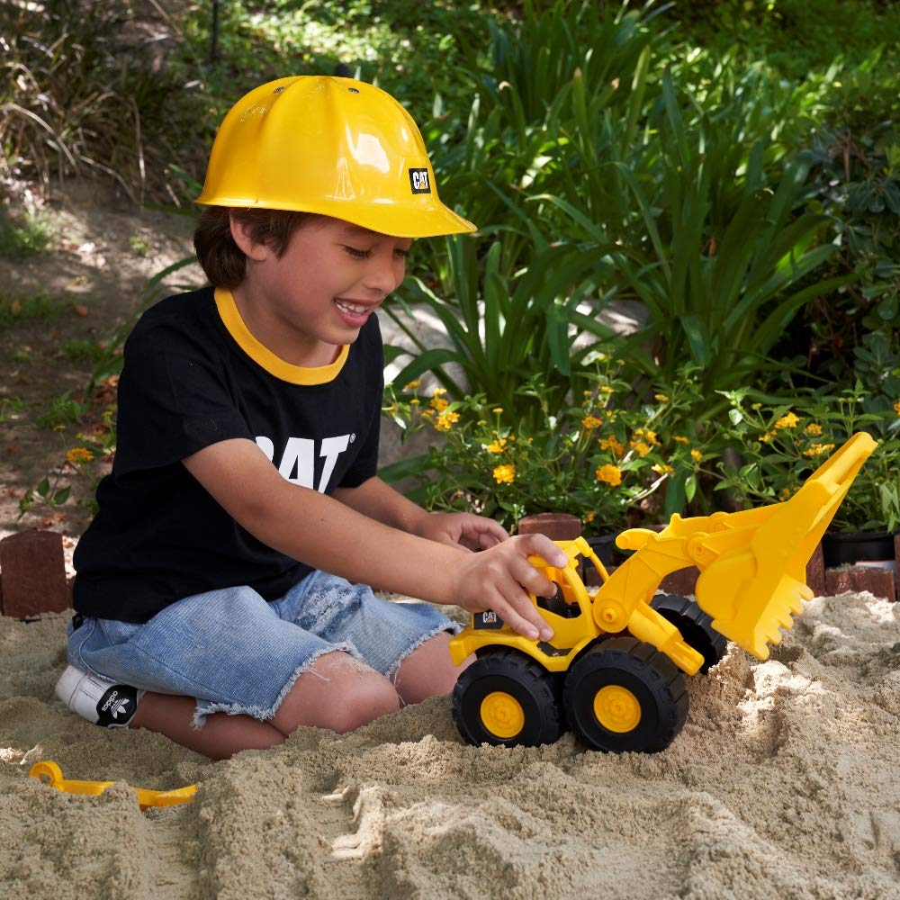 CAT Kids beach toys set for sandcastles and sunny adventures.