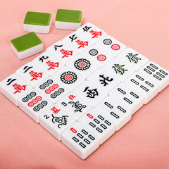 Cedilis dice included for flexible scoring and turns.