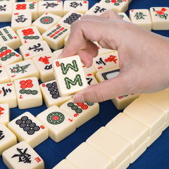 Cedilis red carrying case keeps tiles secure and portable.