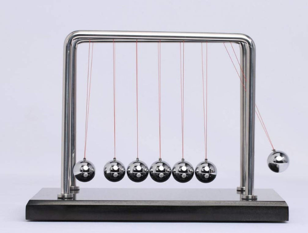 CERROPI Newton cradle bearing steel components ensure steady resonance.