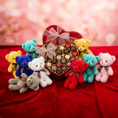 Cherislpy classroom party favors with plush bears for memorable exchanges.