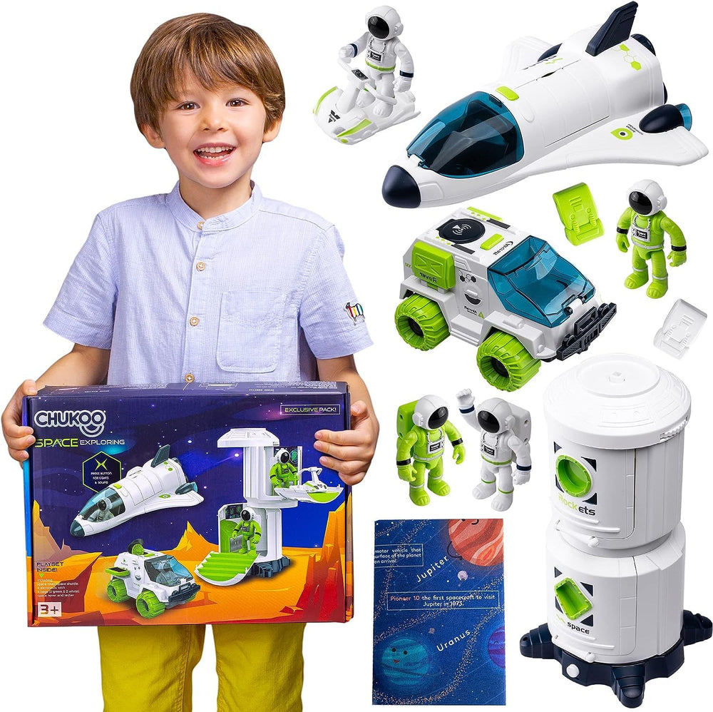 CHUKOO space shuttle with four astronauts for imaginative play and learning