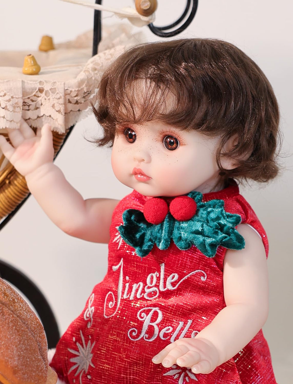 Cloveray 3+ age suitability supports safe dressing and nurturing play.