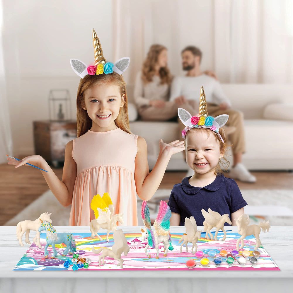 COASTLINE CRAFT Eight unicorn figurines ready to paint