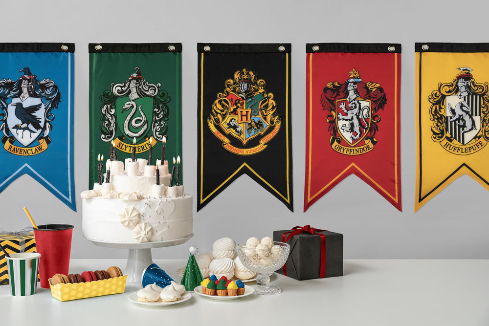 CON*QUEST 100D polyester material supports vibrant color and durability