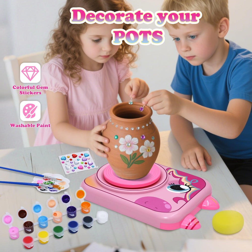 Craftodo kid-friendly apron and sponge set for neat, safe crafting.