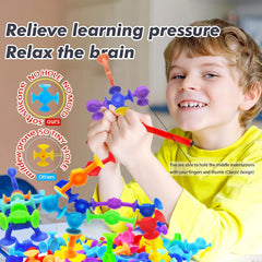 CreateView suction cup bath toy set on windows and tubs for imaginative play