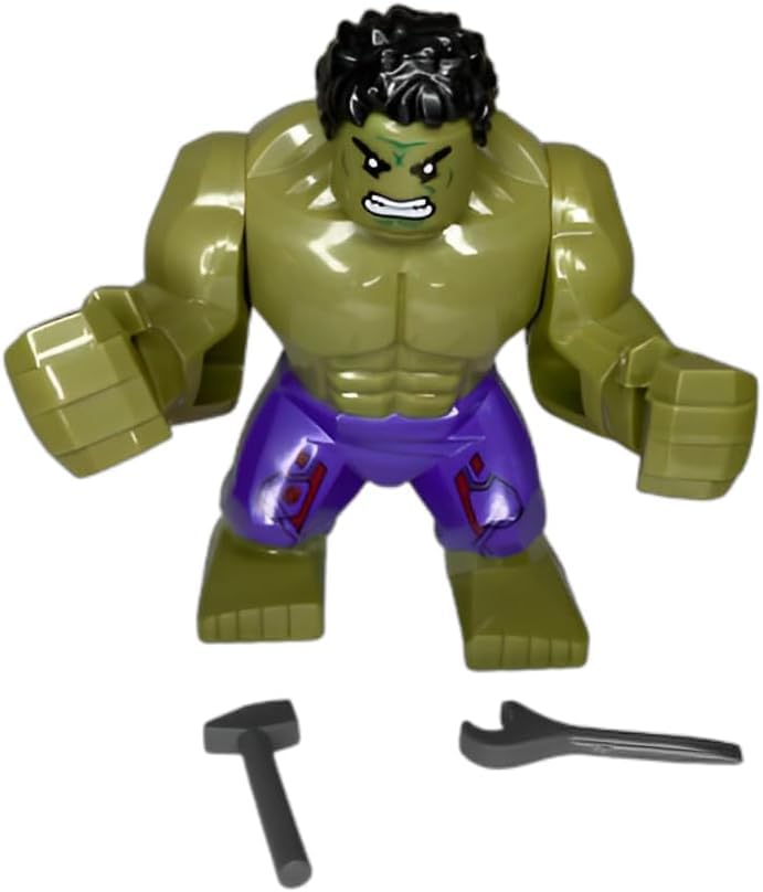 Creatiles HuIk vs Thanos figures on building bricks for creative construction.