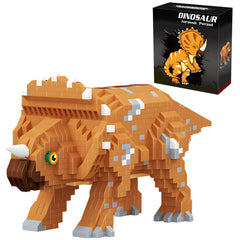 CSNRHG Triceratops building blocks front view for immersive construction fun.