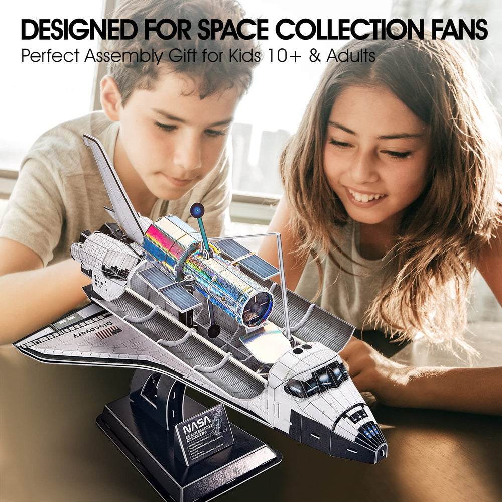 CubicFun landing gear and elevons highlight authentic shuttle design