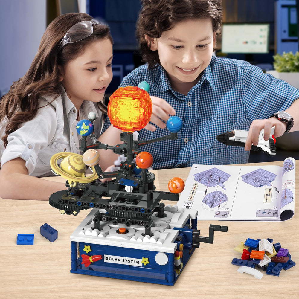 CUBIMANA gift-ready packaging highlights educational value for kids