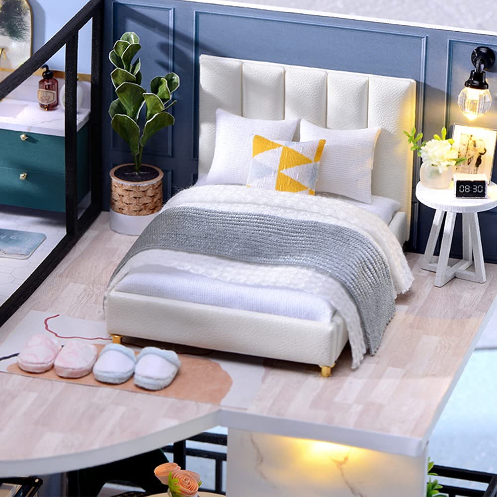CUTEBEE LED light miniature enhances nighttime ambiance in displays.