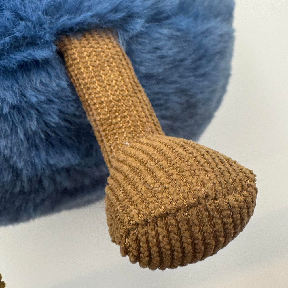CWZY soft plush fabric detail ideal for hugs and display