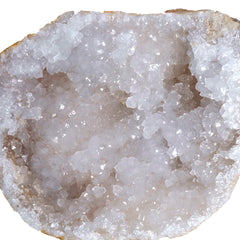 dancing-bear geode-party-favors-bright-crystals ideal for celebrations and small prizes.